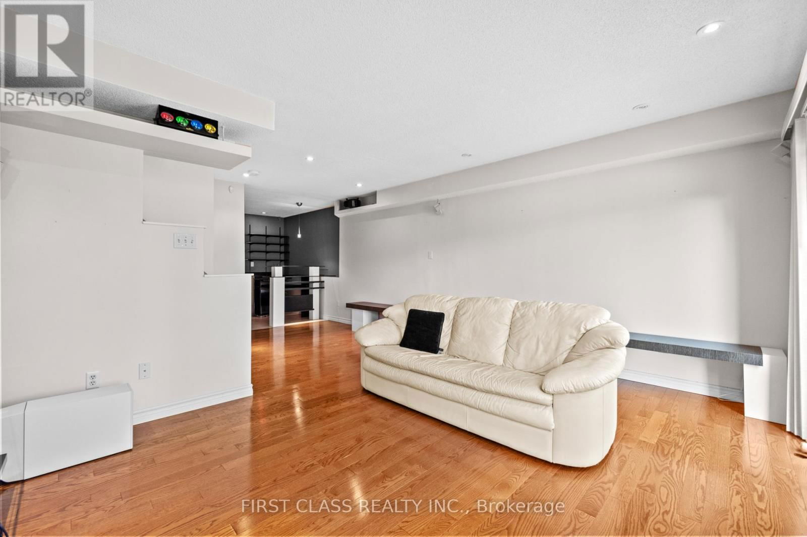 10A LEASIDE PARK DRIVE Image 43