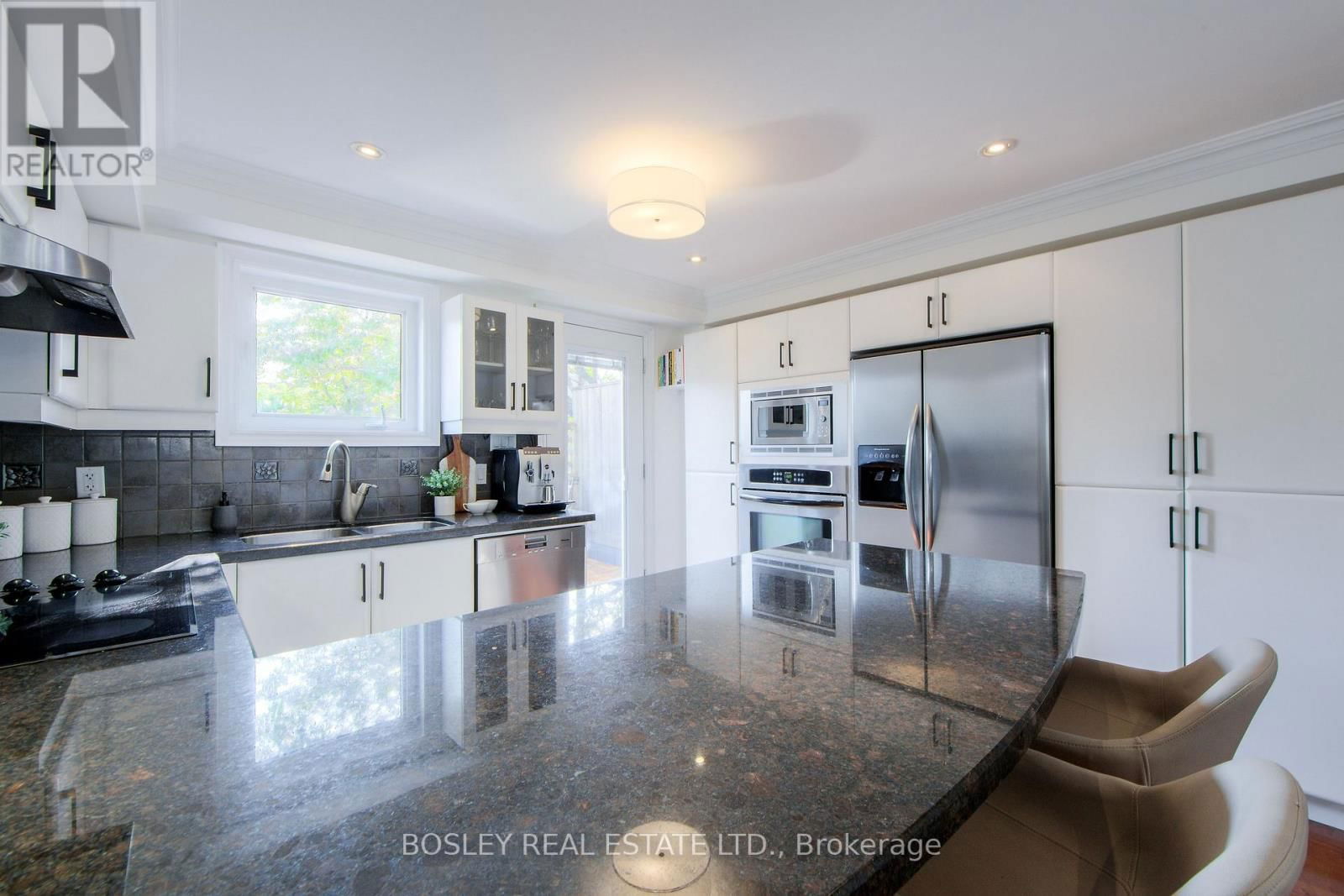 188 MCCAUL STREET Image 11