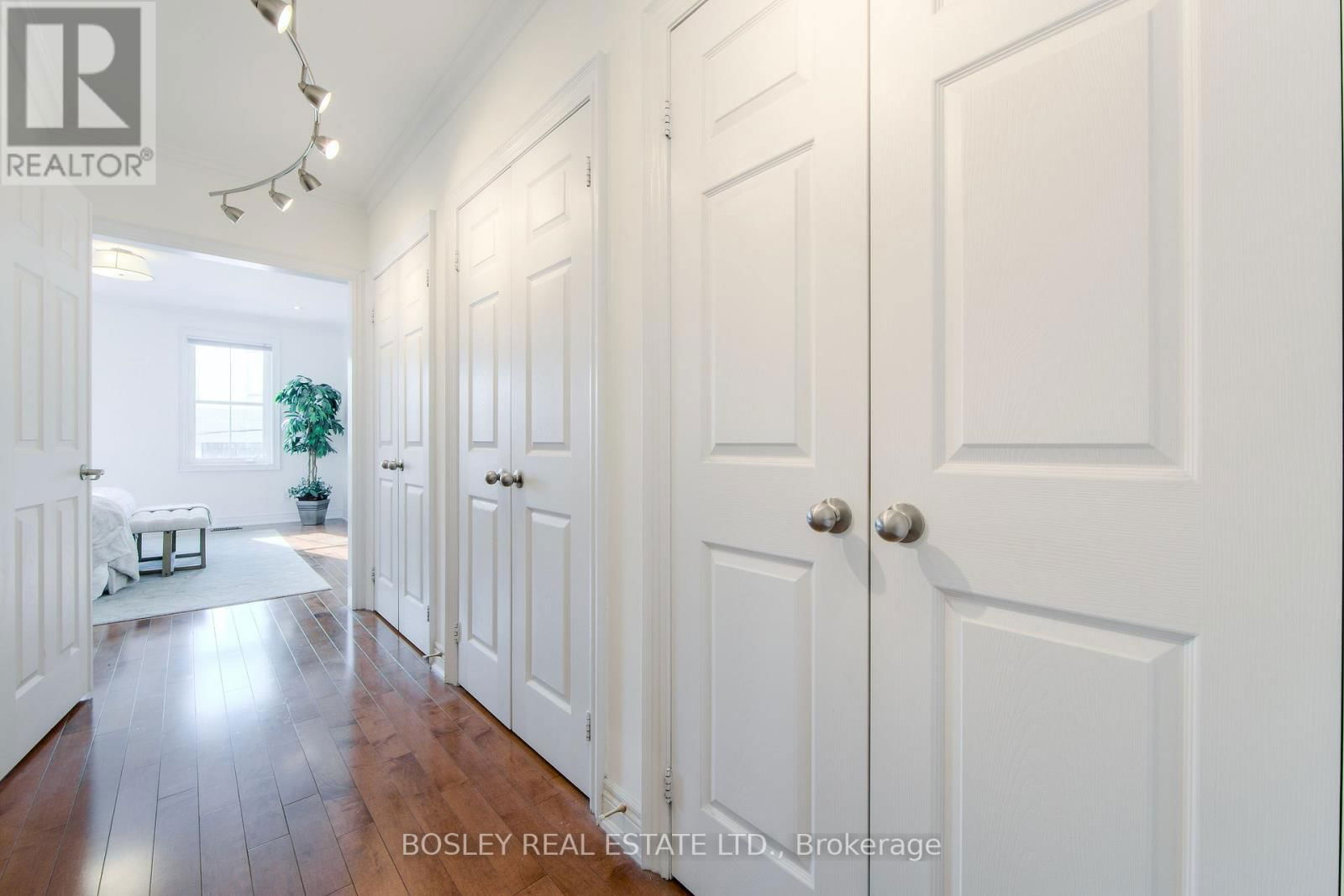 188 MCCAUL STREET Image 21