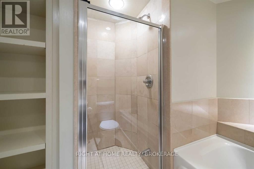 407 - 218 QUEENS QUAY WEST Image 10