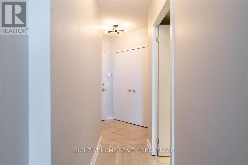 407 - 218 QUEENS QUAY WEST Image 13