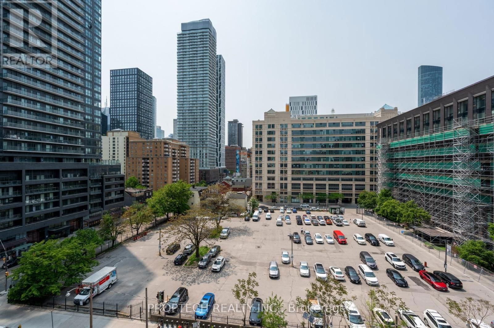 734 - 251 JARVIS STREET Image 2