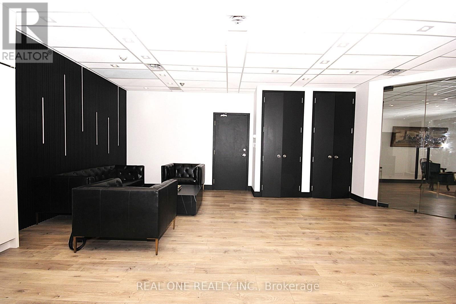 411,412 - 220 DUNCAN MILL ROAD Image 10