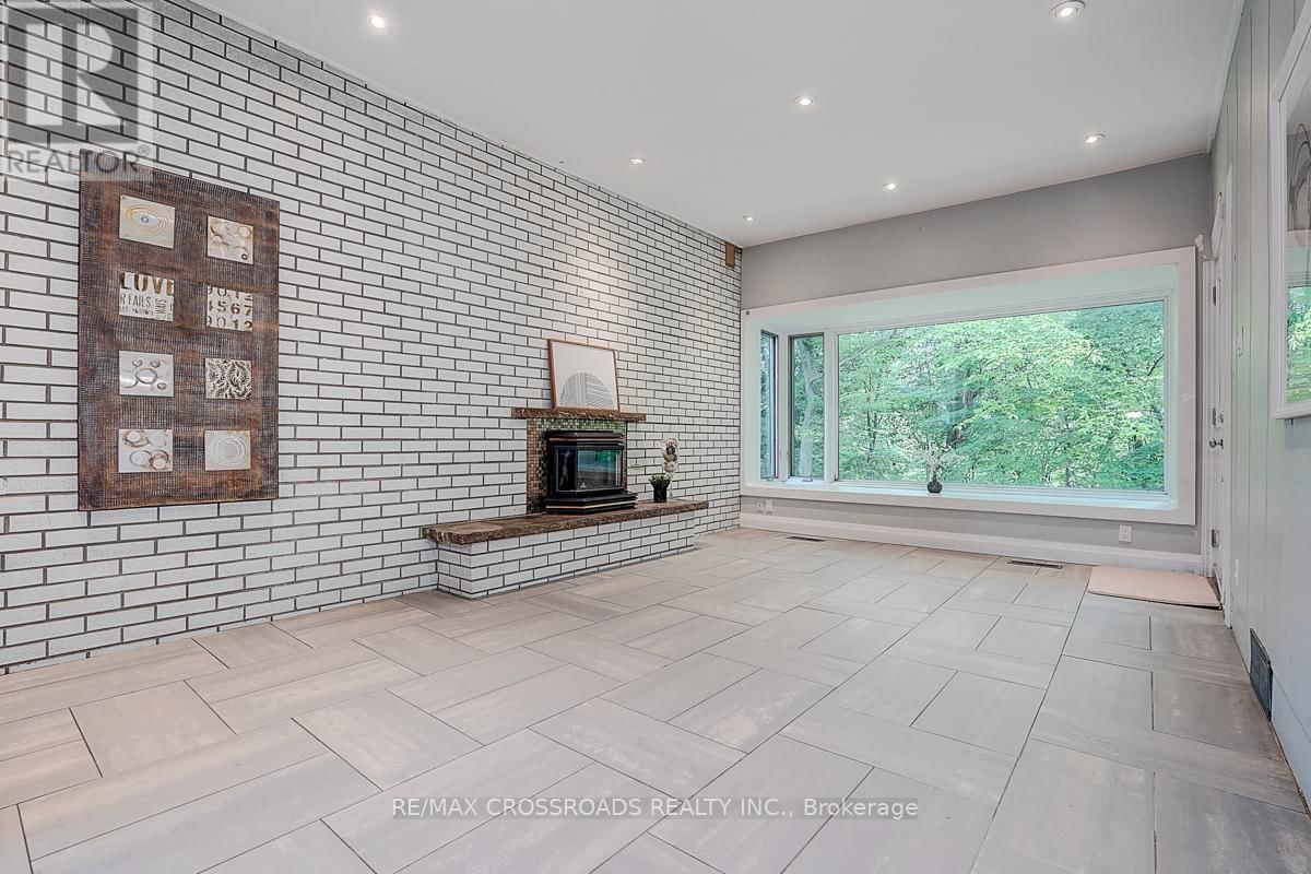 53 FOREST GROVE DRIVE Image 23