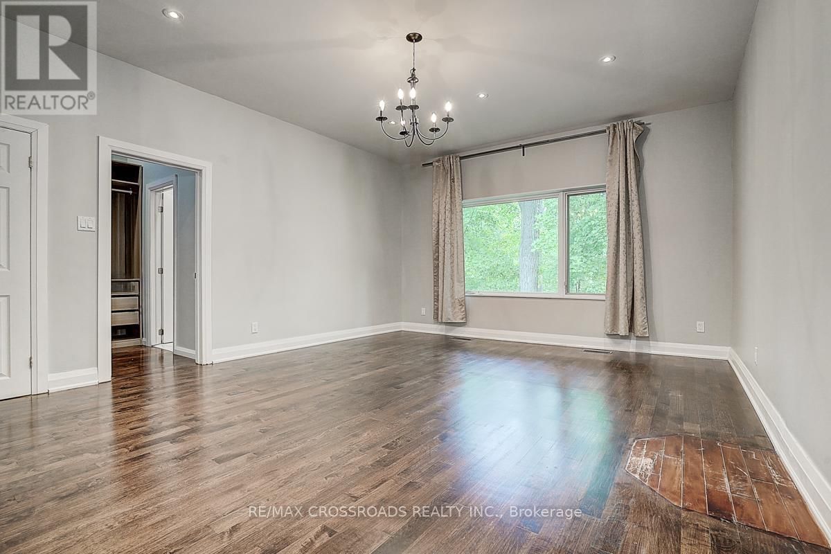 53 FOREST GROVE DRIVE Image 25