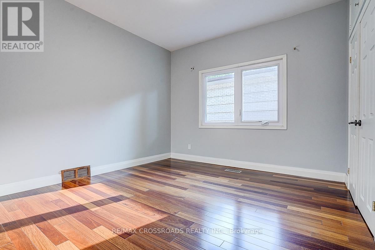 53 FOREST GROVE DRIVE Image 28