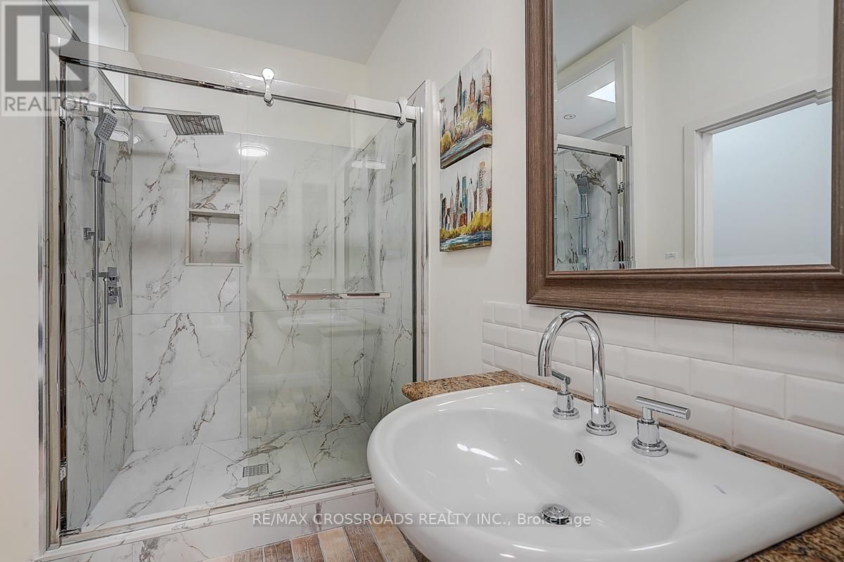 53 FOREST GROVE DRIVE Image 30