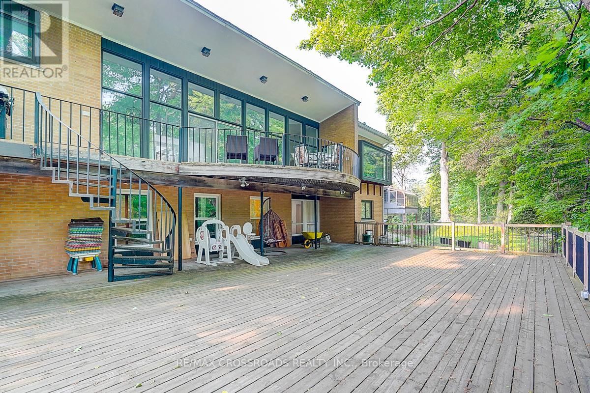 53 FOREST GROVE DRIVE Image 42
