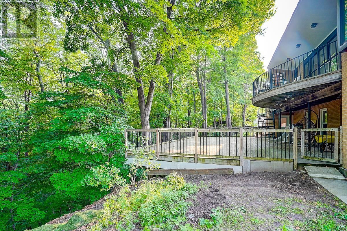 53 FOREST GROVE DRIVE Image 44