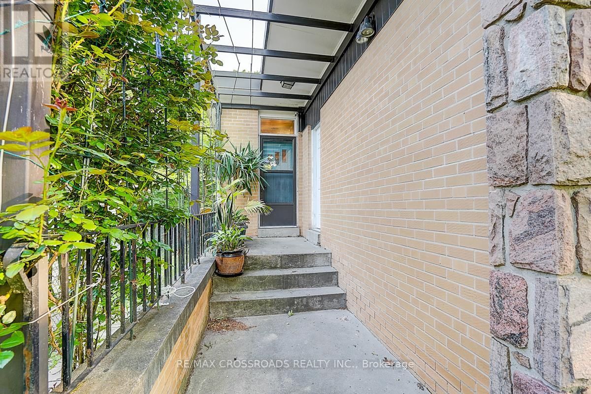 53 FOREST GROVE DRIVE Image 45