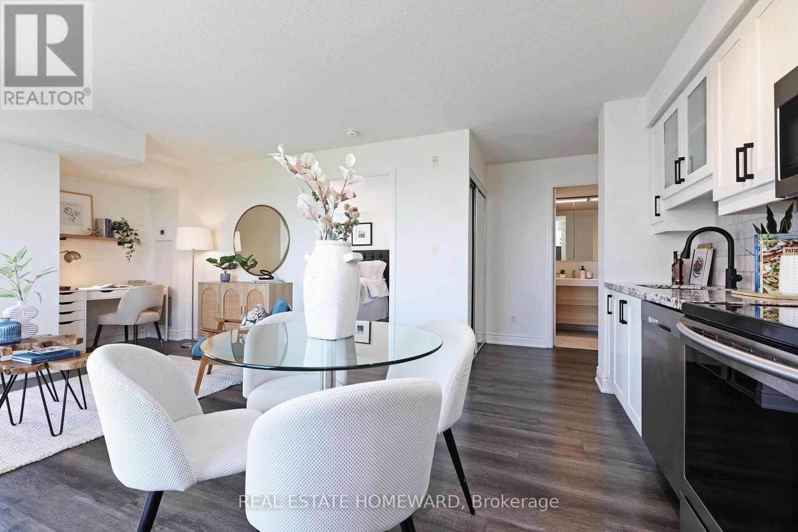#608 - 120 DALLIMORE CIRCLE Image 13