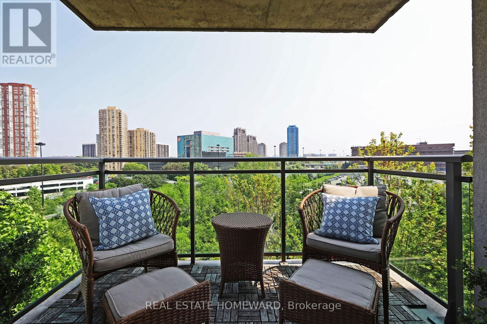 #608 - 120 DALLIMORE CIRCLE Image 28