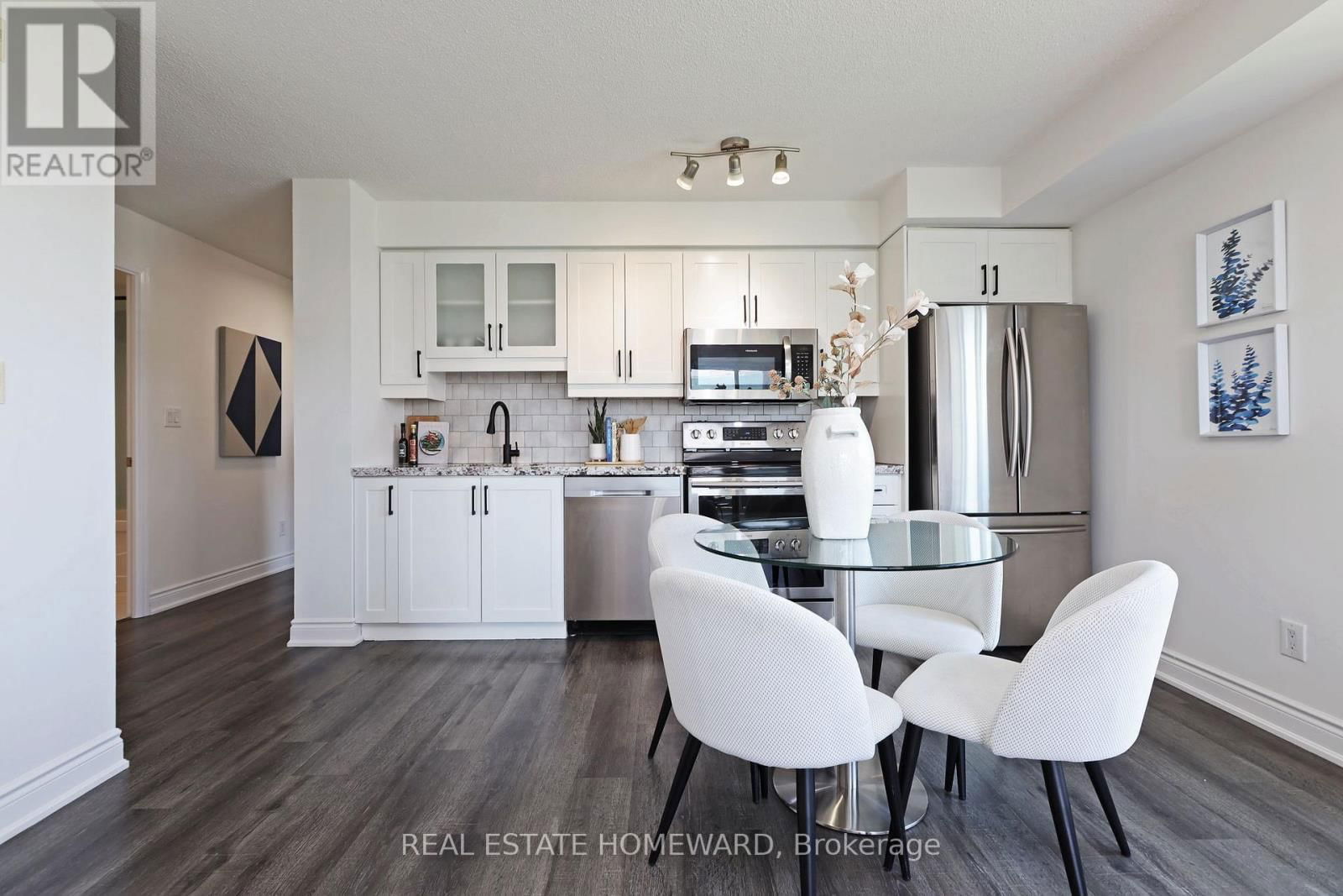 #608 - 120 DALLIMORE CIRCLE Image 9