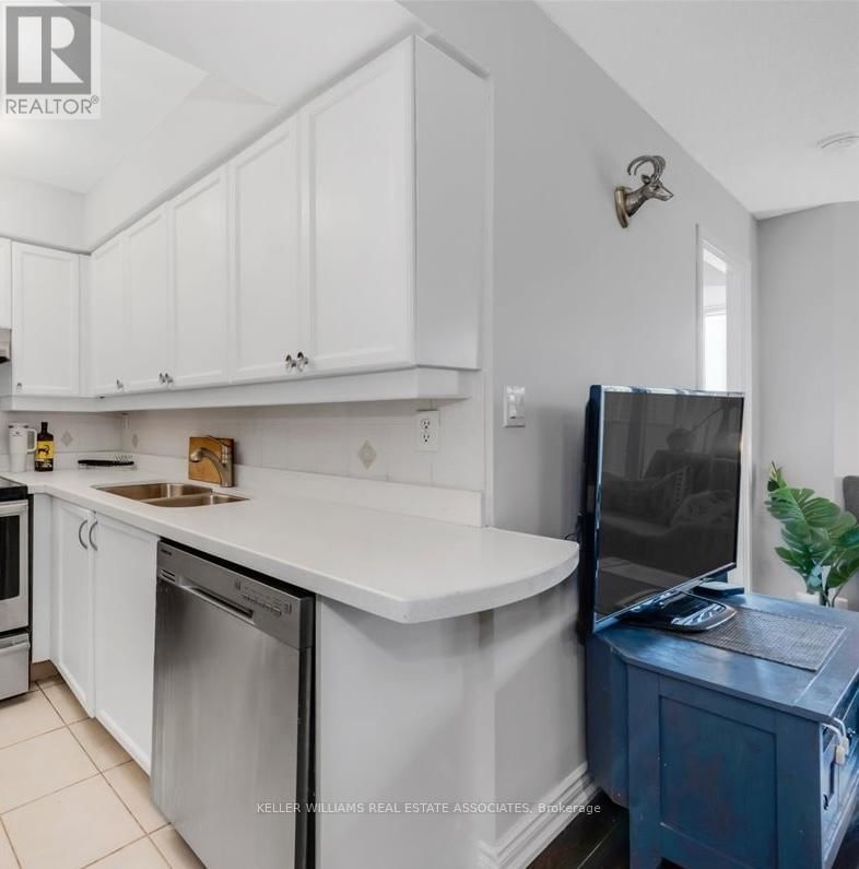 1711 - 3 REAN DRIVE Image 6
