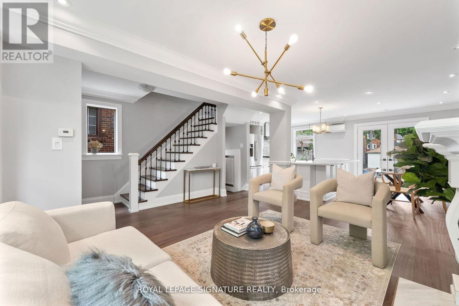 40 SOUTHVALE DRIVE Image 11