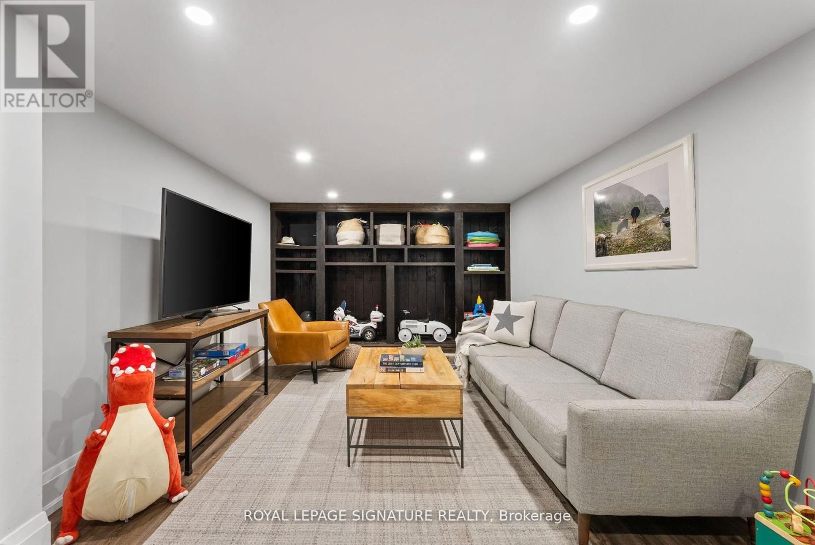 40 SOUTHVALE DRIVE Image 22