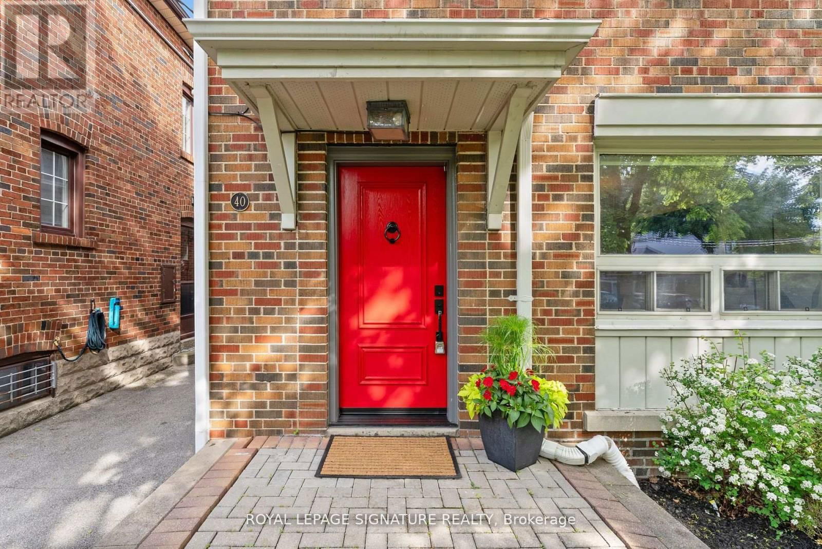 40 SOUTHVALE DRIVE Image 33