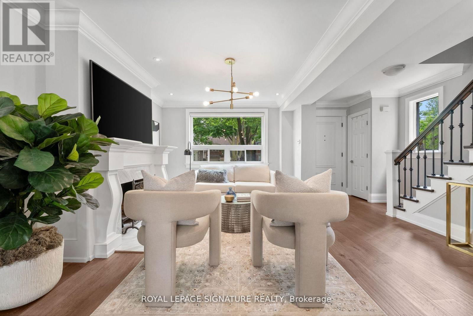 40 SOUTHVALE DRIVE Image 4