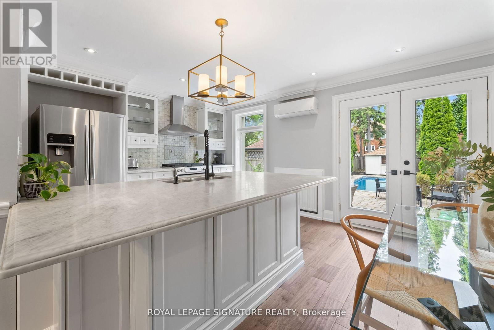 40 SOUTHVALE DRIVE Image 5