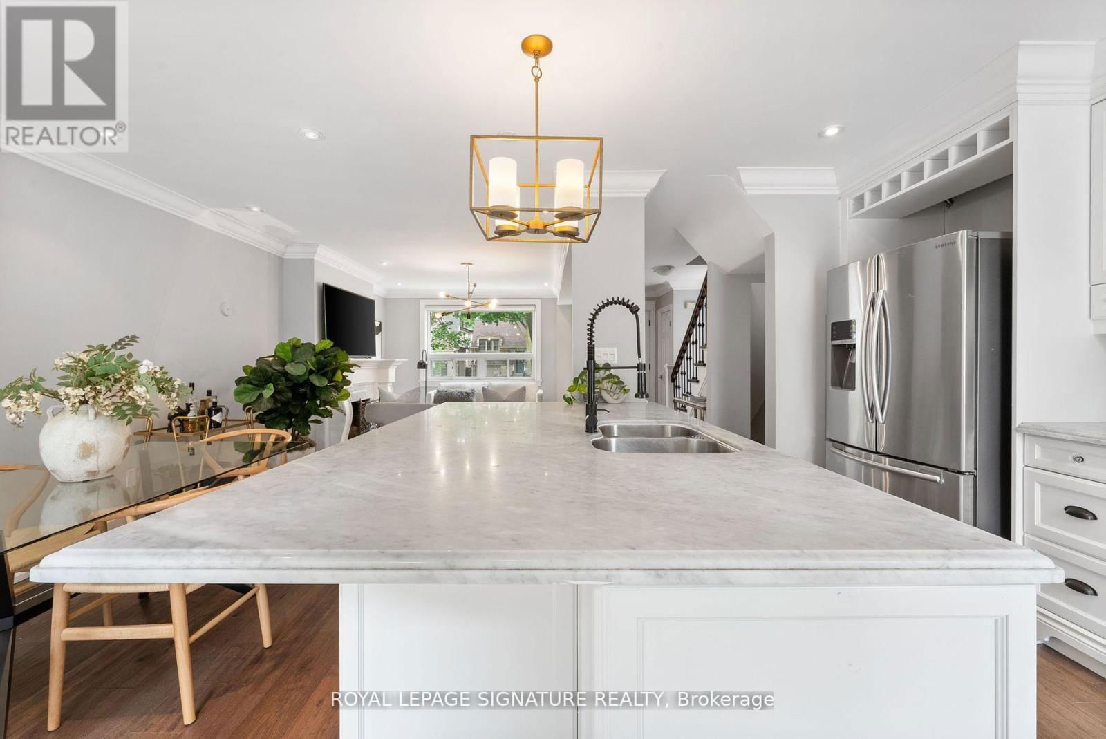 40 SOUTHVALE DRIVE Image 7