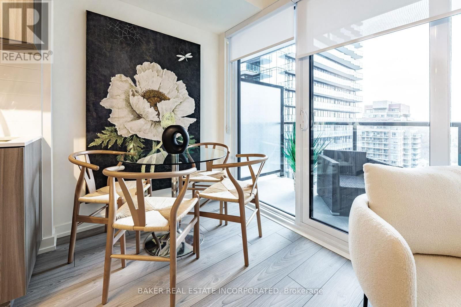 512 - 223 REDPATH AVENUE Image 2