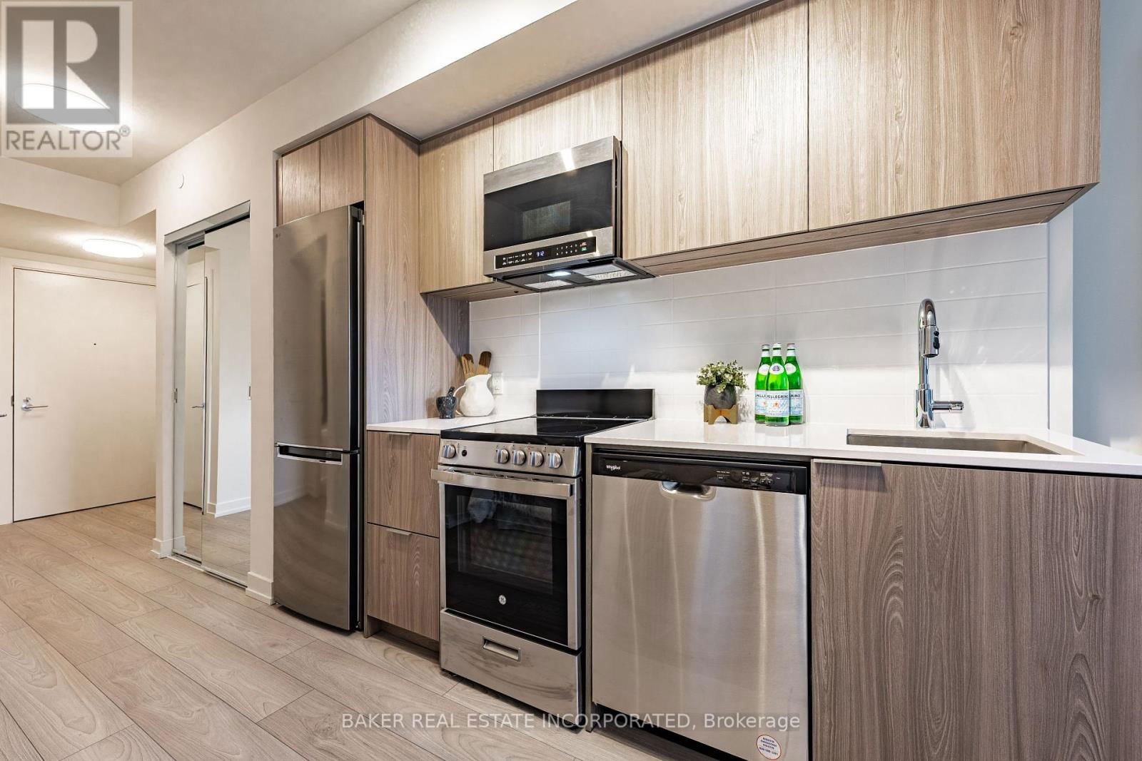 512 - 223 REDPATH AVENUE Image 7