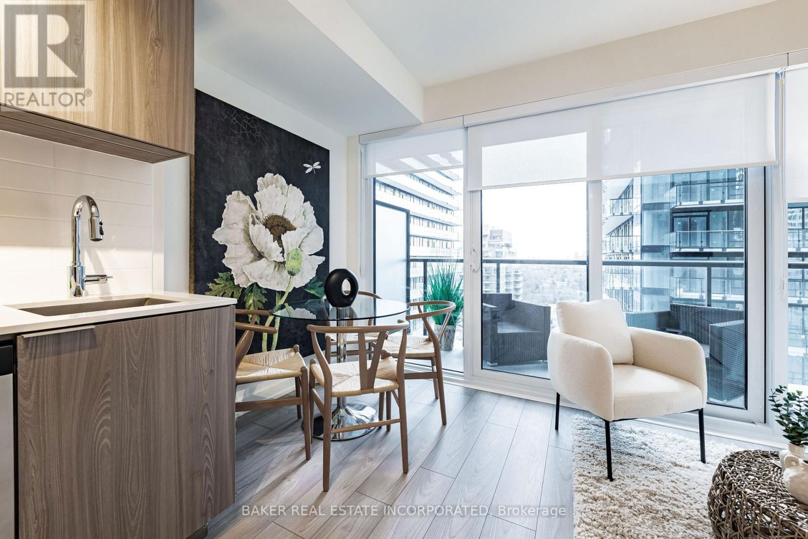 512 - 223 REDPATH AVENUE Image 8