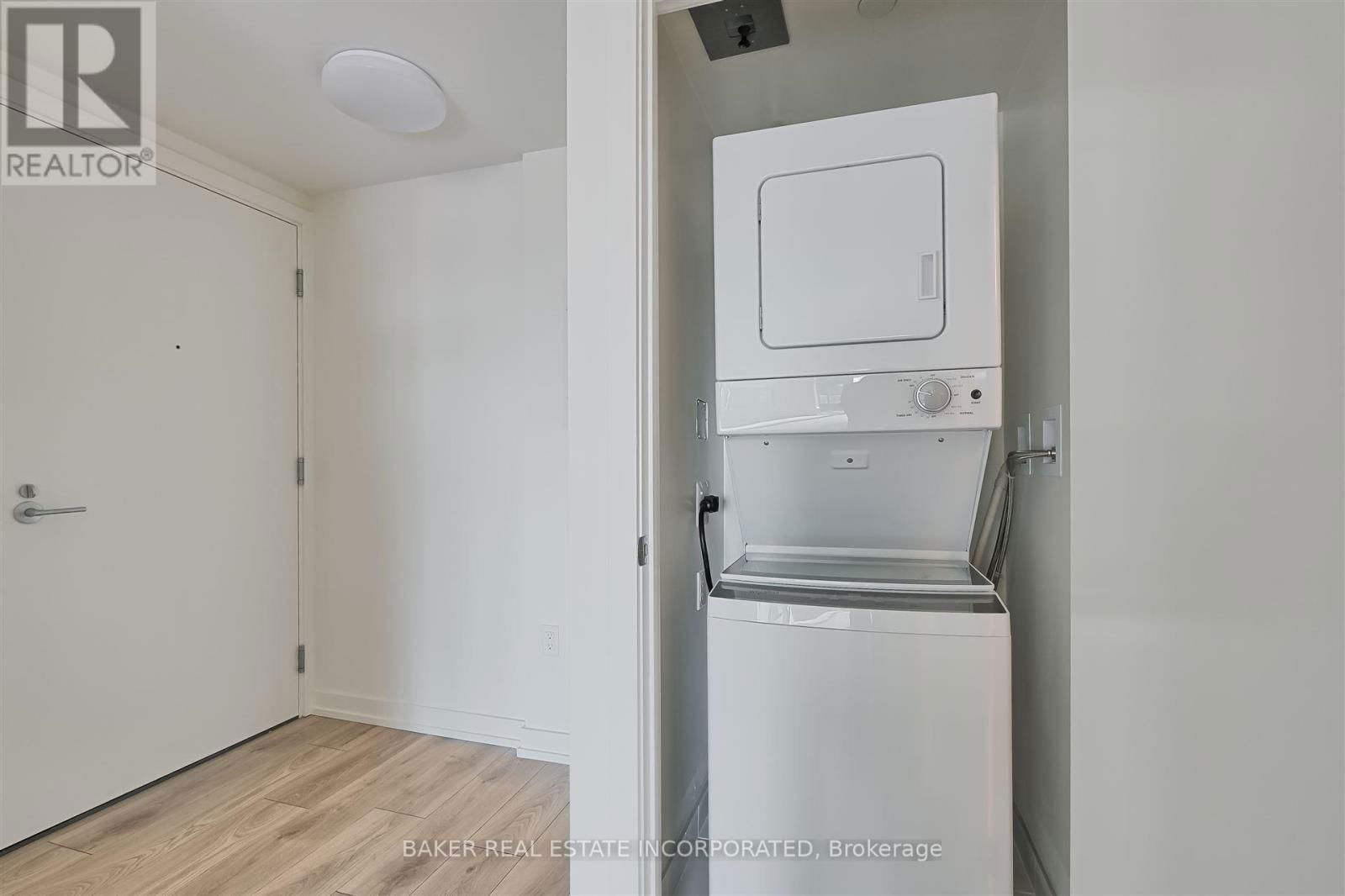 1801 - 223 REDPATH AVENUE Image 4