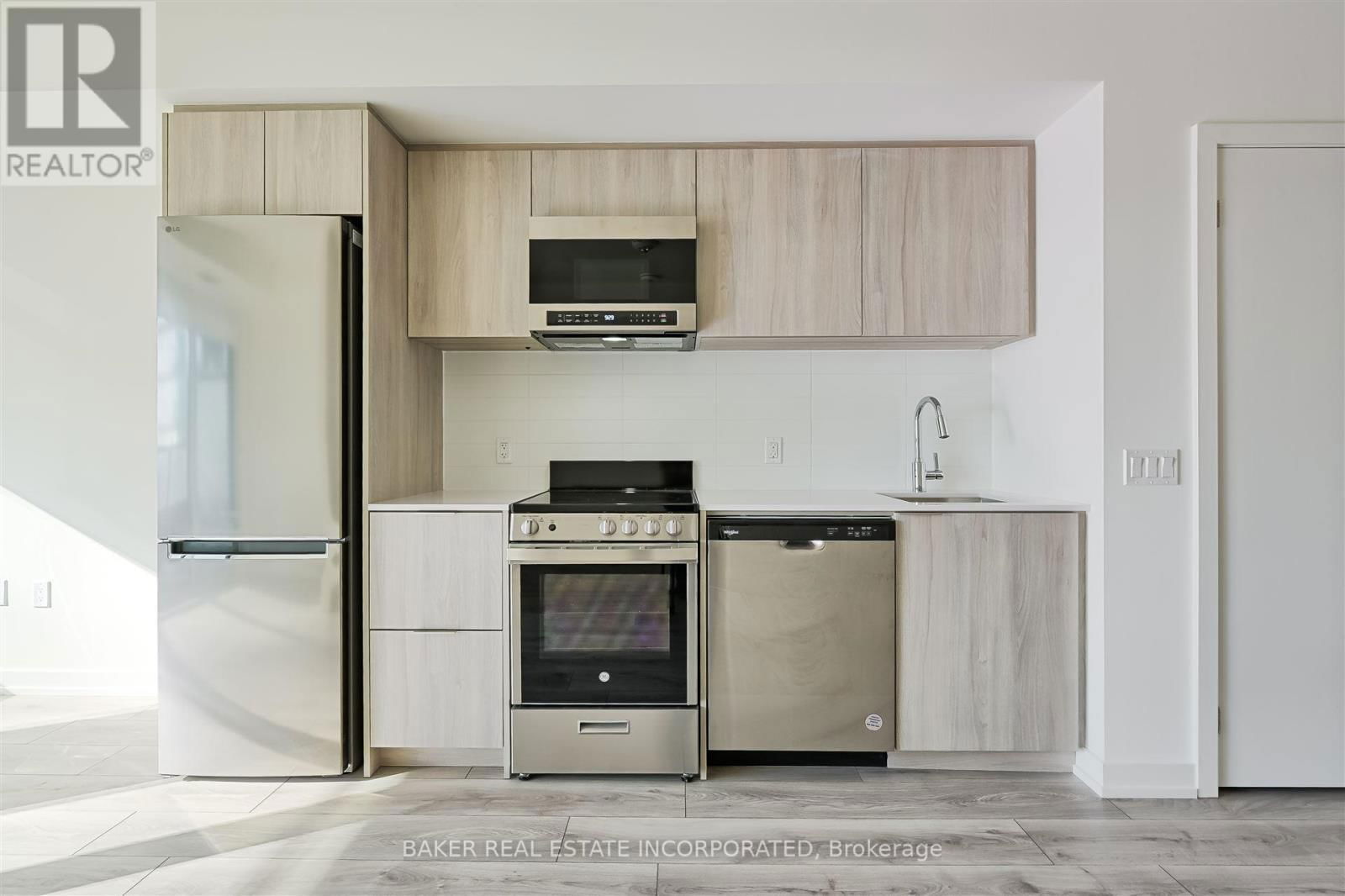 1801 - 223 REDPATH AVENUE Image 6