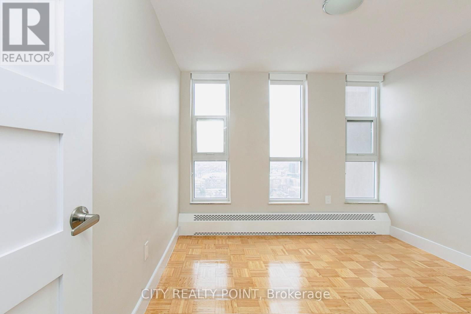1010 - 666 SPADINA AVENUE Image 7
