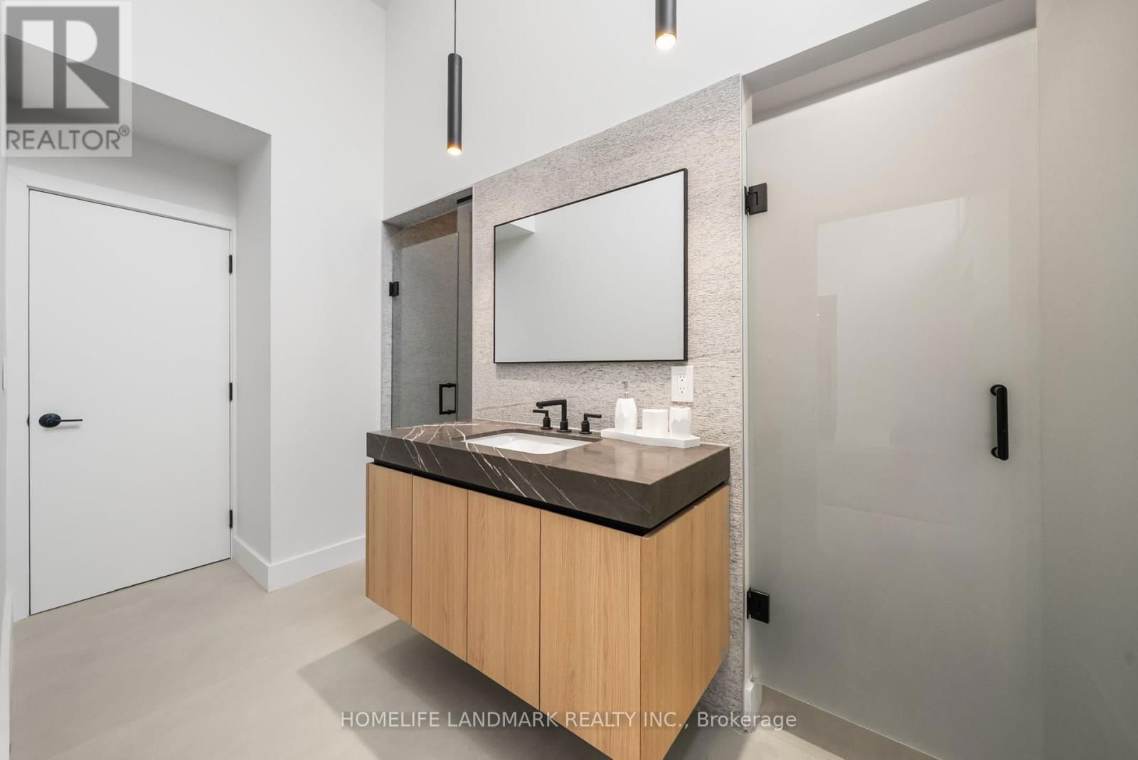 12 MISTY CRESCENT Image 45