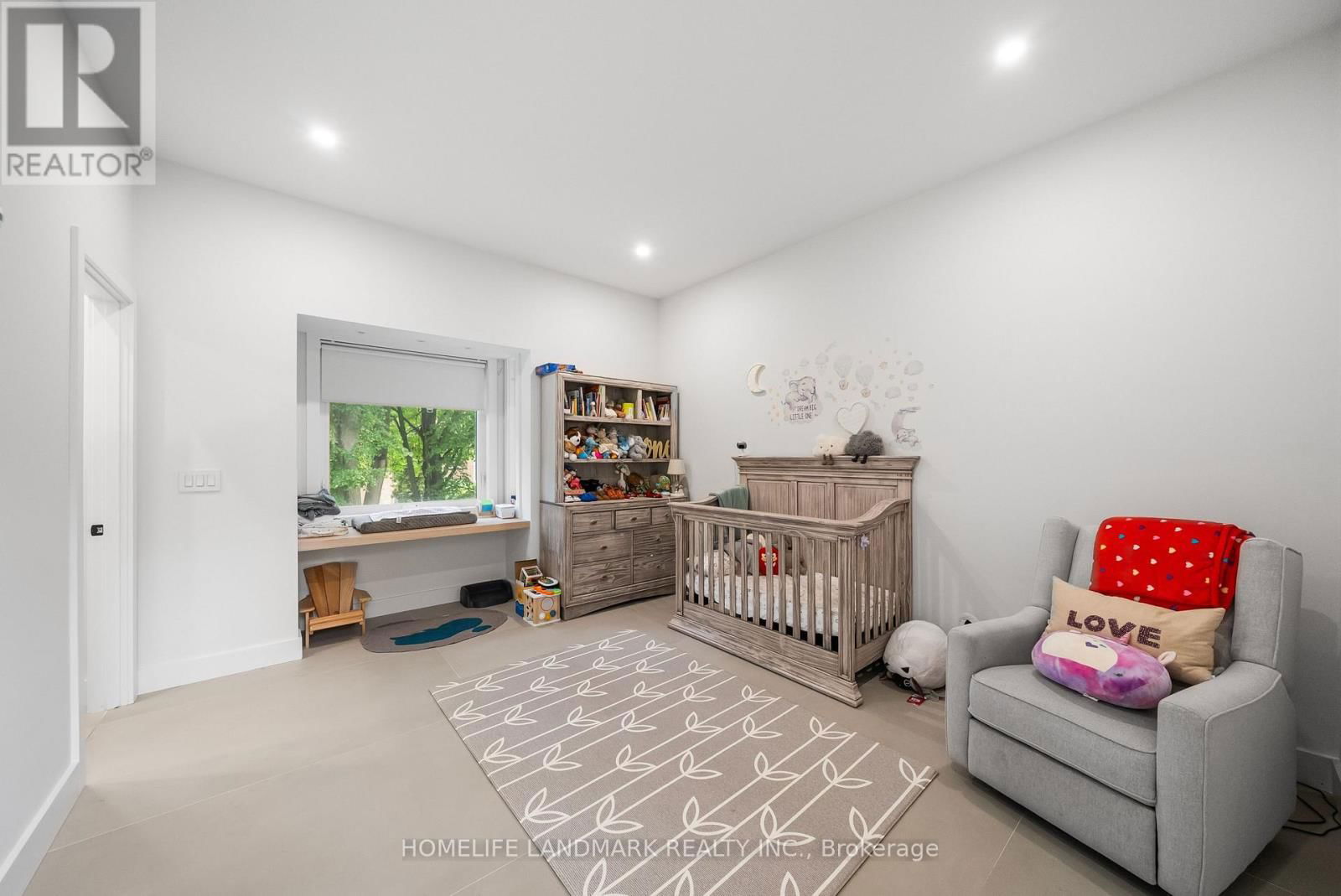 12 MISTY CRESCENT Image 47