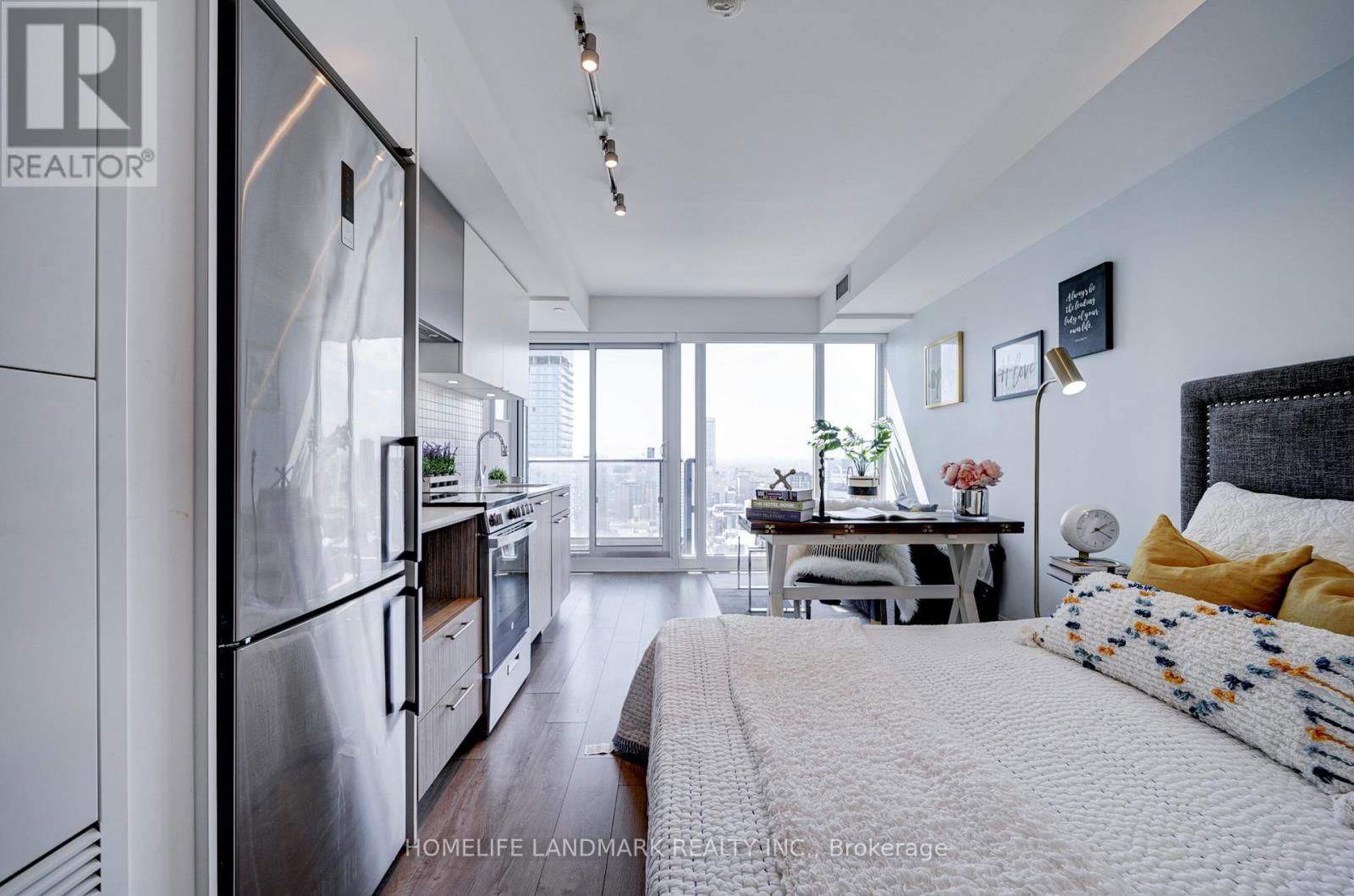 4307 - 251 JARVIS STREET Image 22