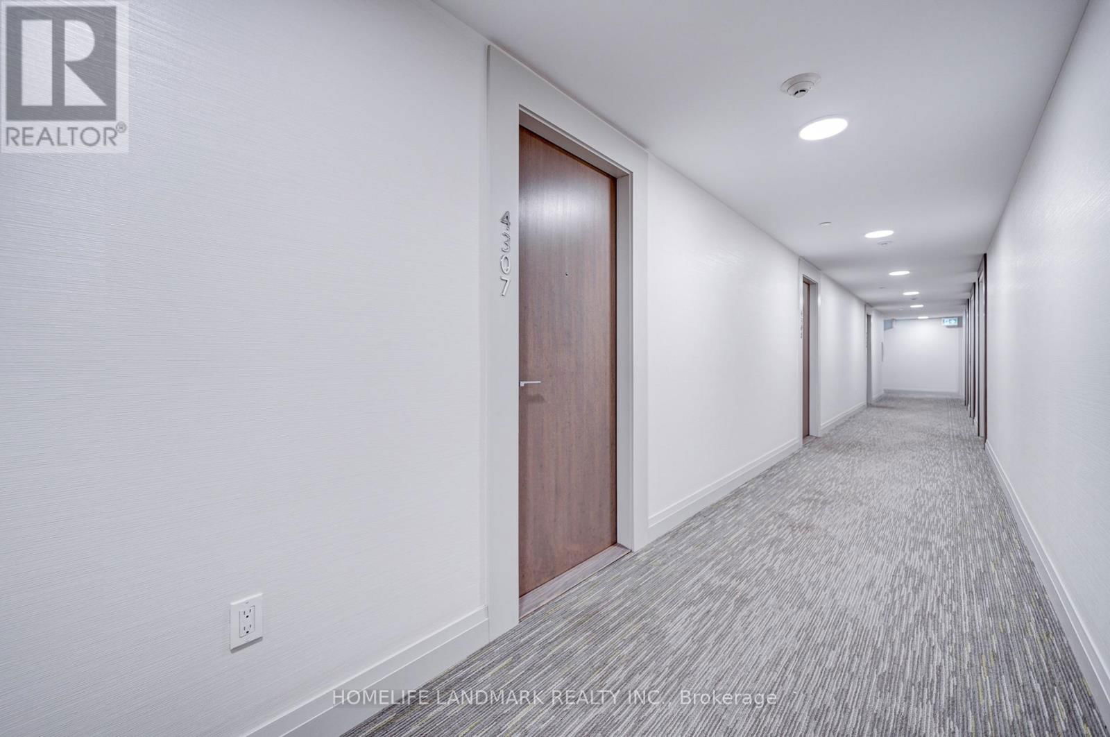 4307 - 251 JARVIS STREET Image 4