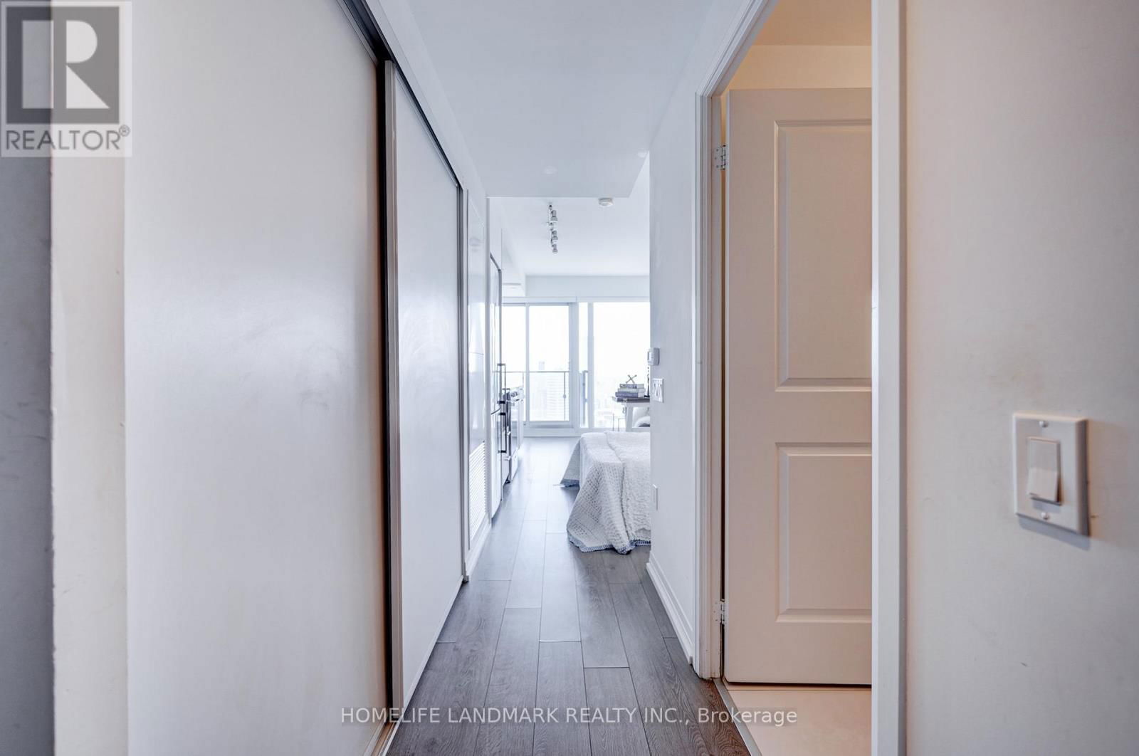 4307 - 251 JARVIS STREET Image 6