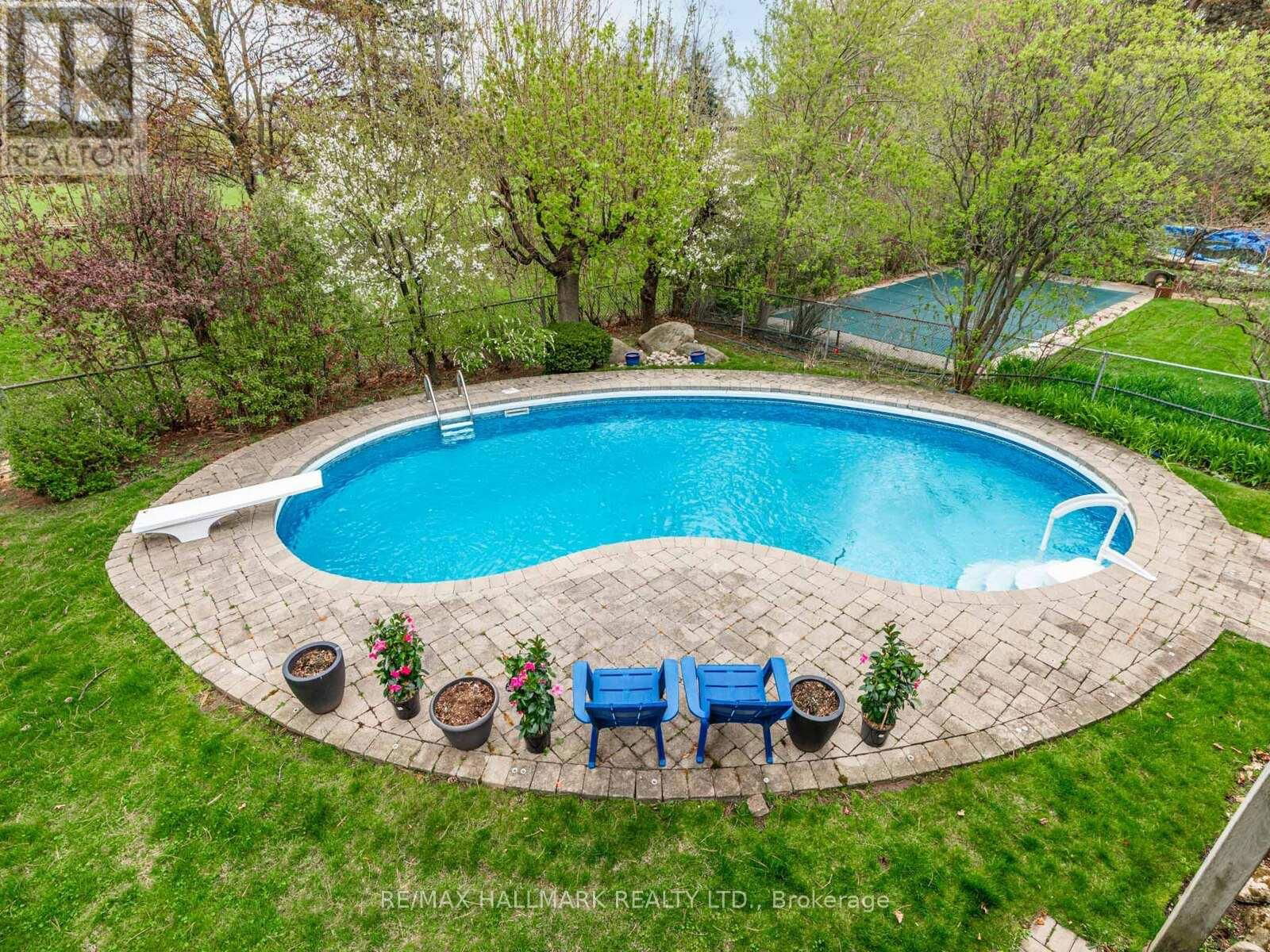 85 AMES CIRCLE Image 23