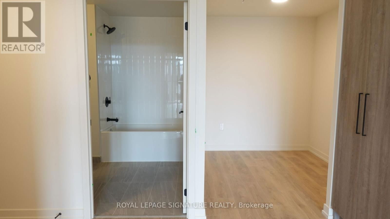 305 - 181 STERLING ROAD Image 11