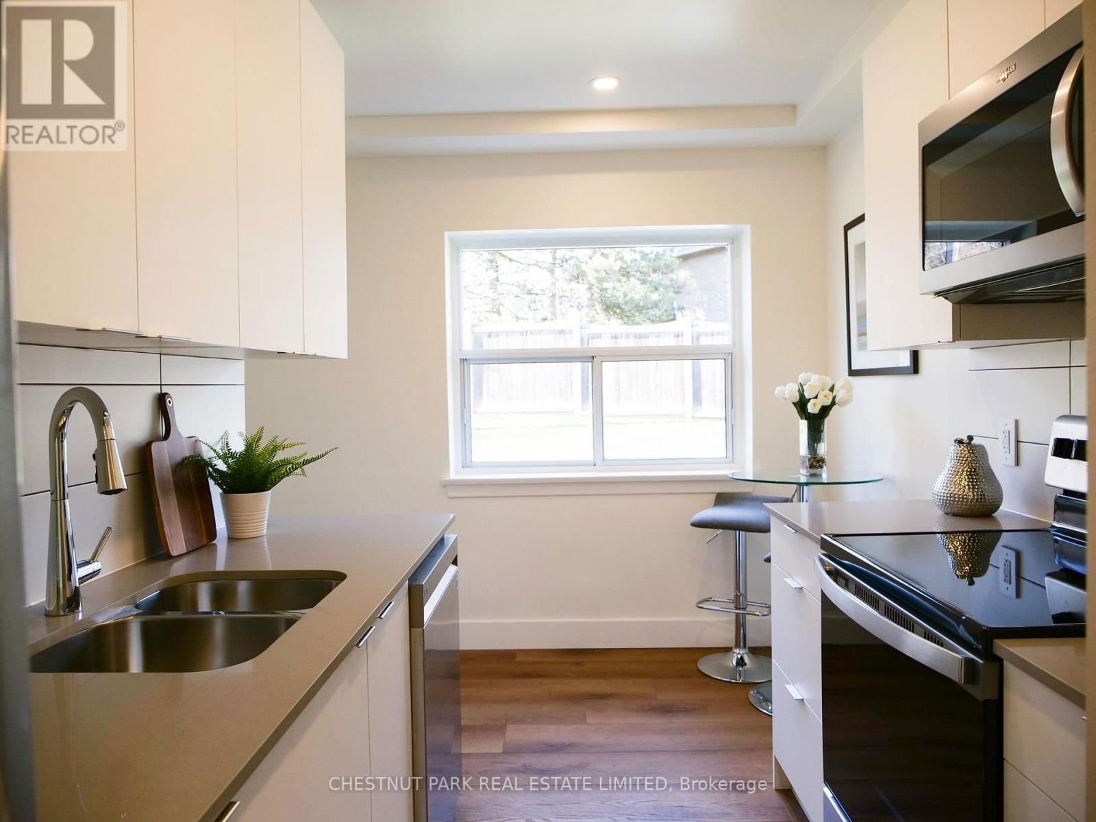 3 - 4 WINGREEN COURT Image 3