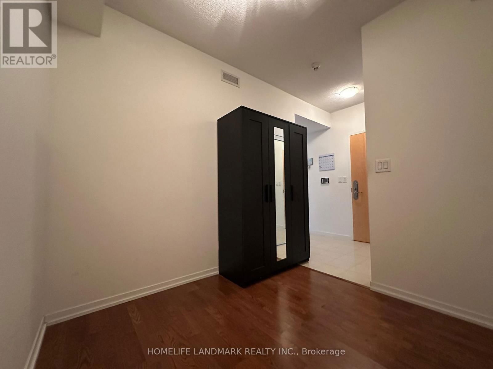 2701 - 65 BREMNER BOULEVARD Image 3