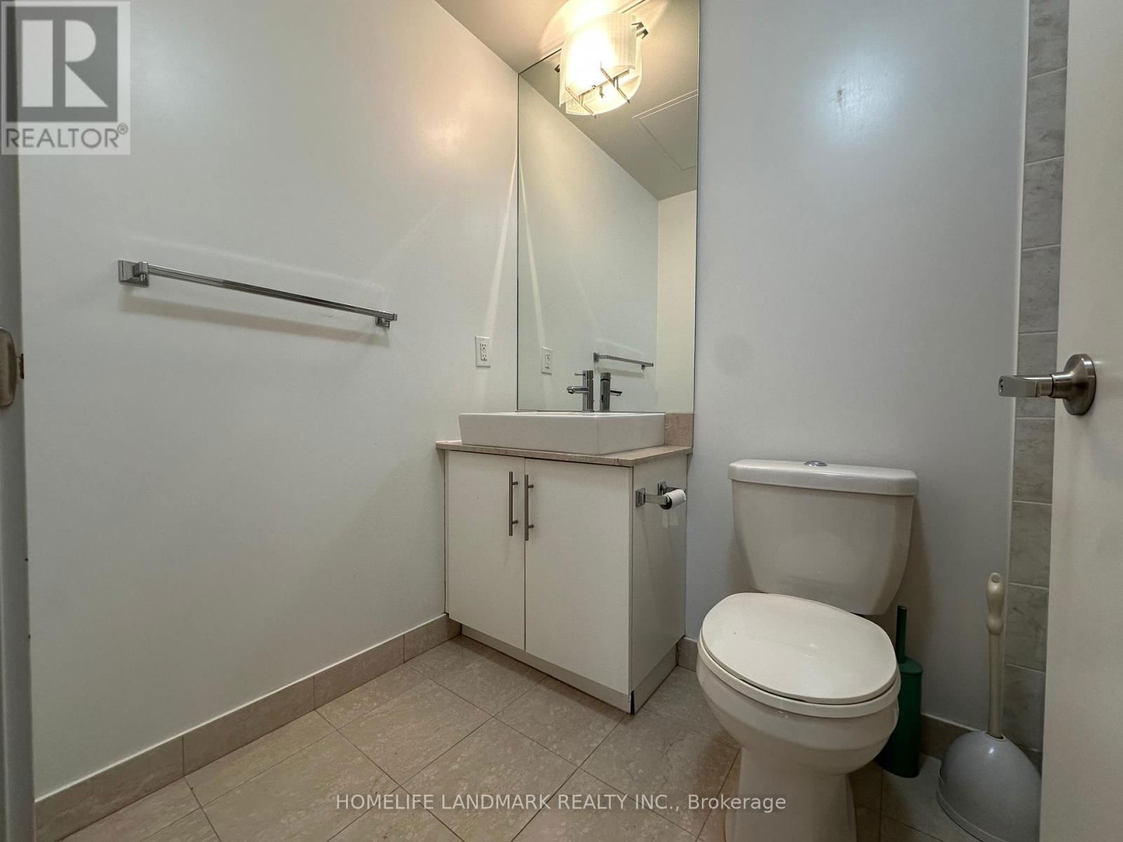 2701 - 65 BREMNER BOULEVARD Image 7
