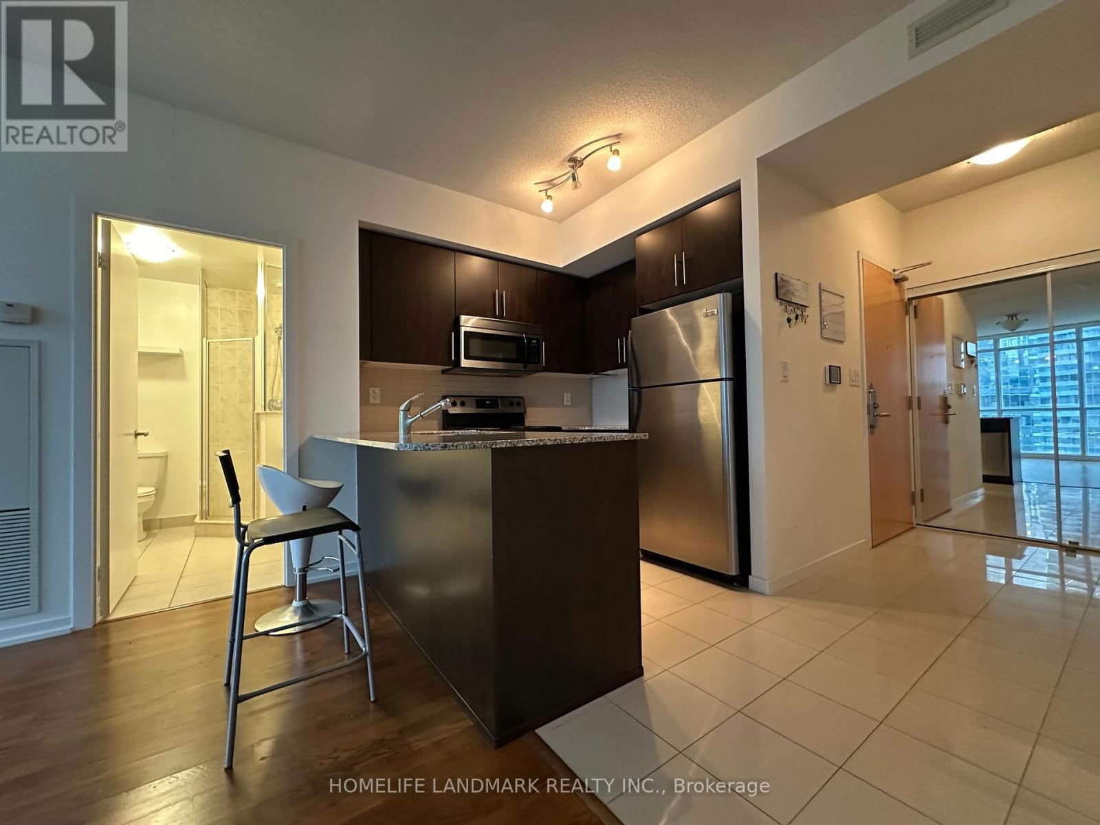 2701 - 65 BREMNER BOULEVARD Image 9