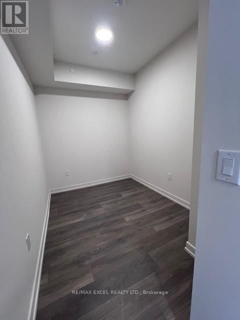 603 - 181 STERLING ROAD Image 5
