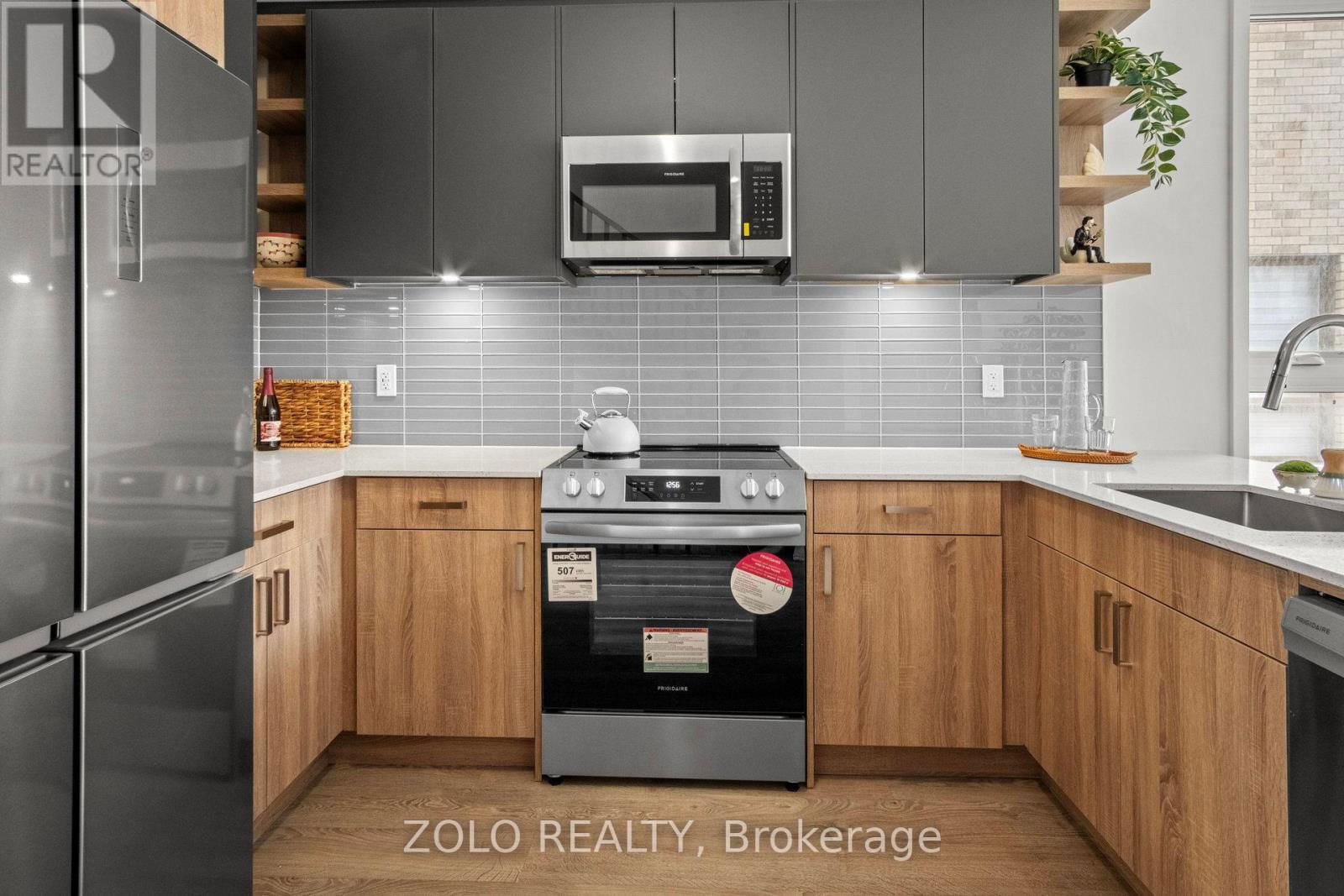 30 DEEP ROOTS TERRACE Image 10