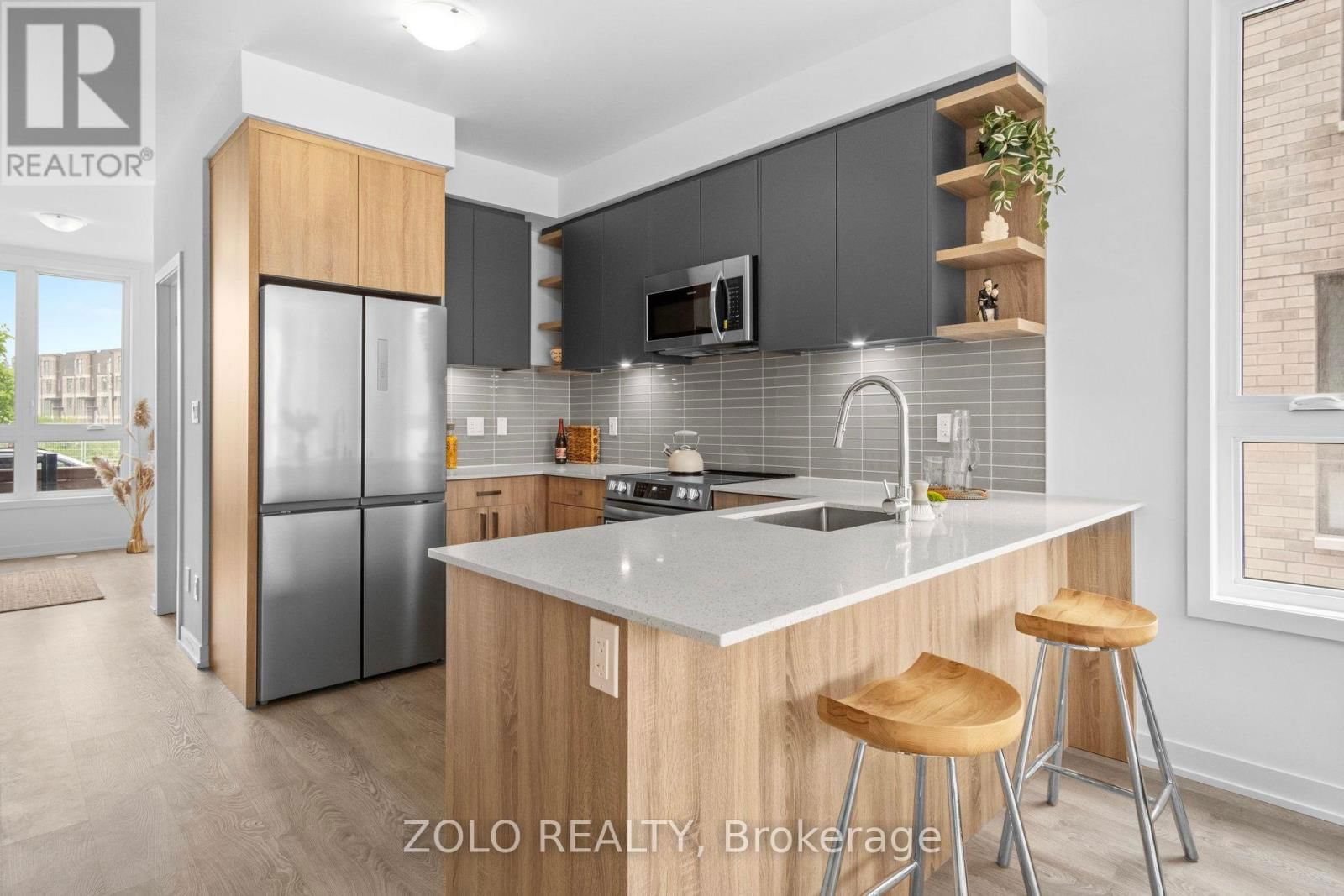 30 DEEP ROOTS TERRACE Image 14