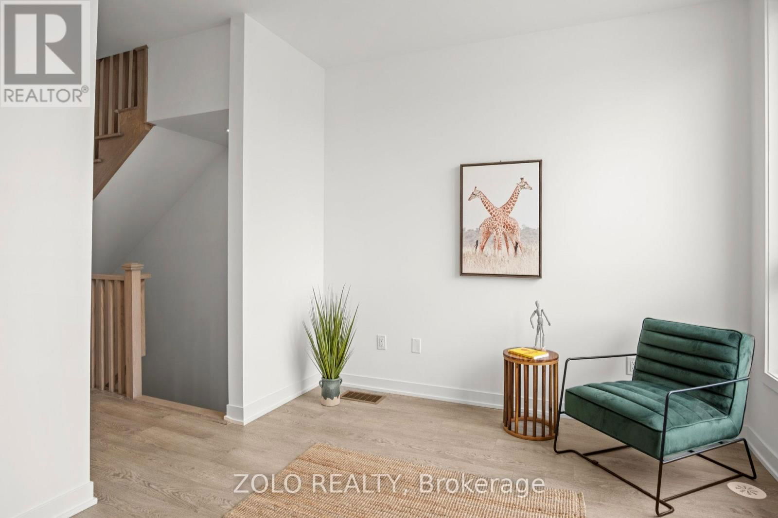 30 DEEP ROOTS TERRACE Image 19