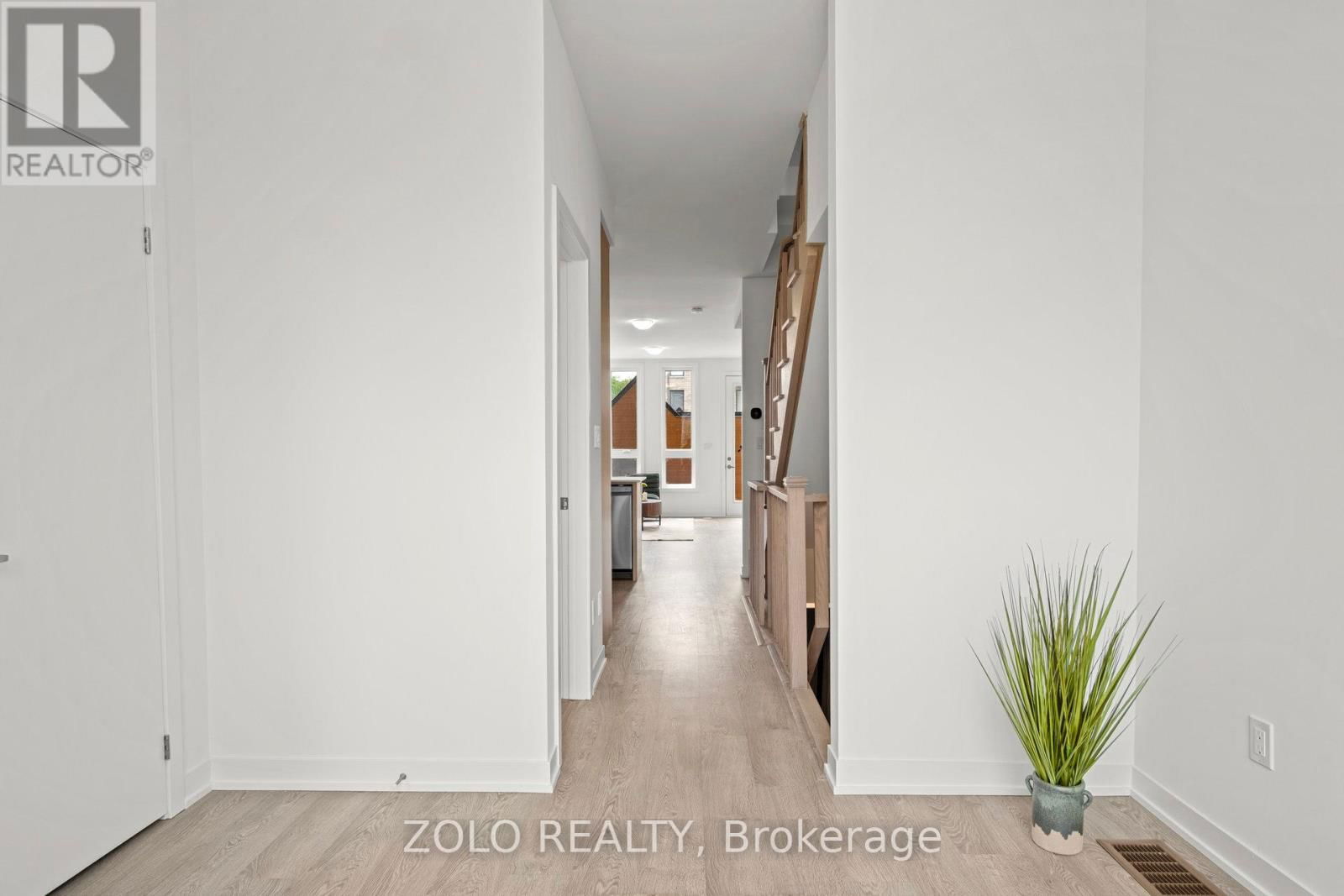 30 DEEP ROOTS TERRACE Image 20