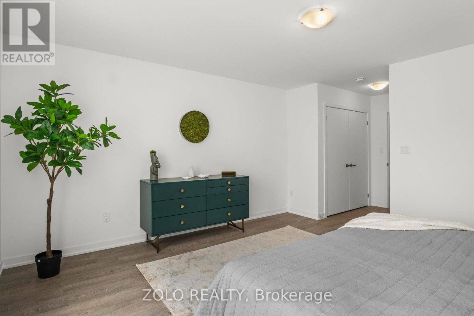 30 DEEP ROOTS TERRACE Image 25