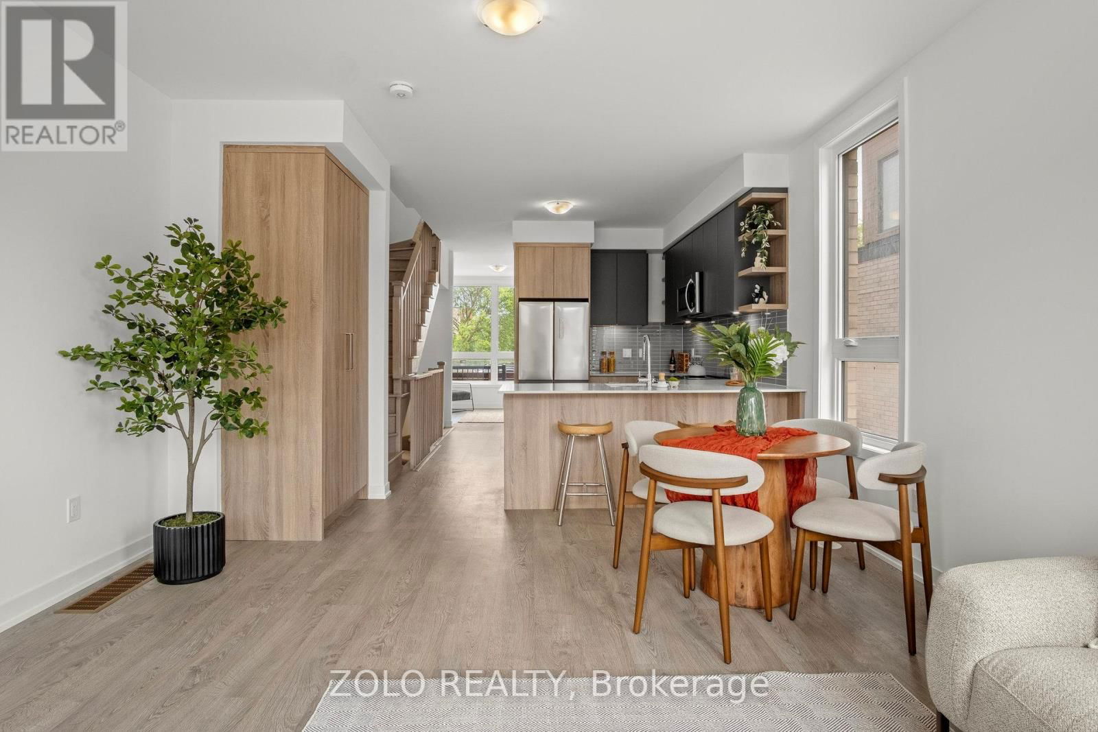 30 DEEP ROOTS TERRACE Image 3