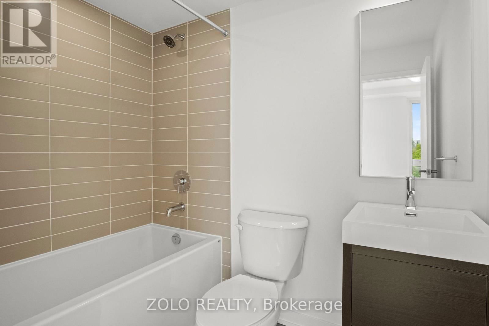 30 DEEP ROOTS TERRACE Image 37
