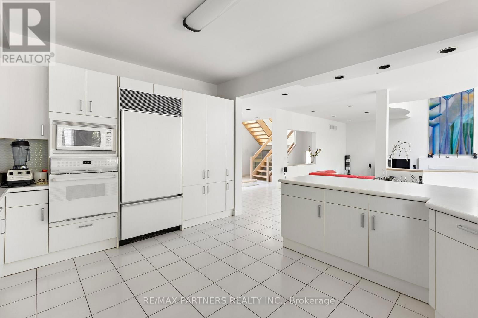 382 PARKVIEW AVENUE Image 11